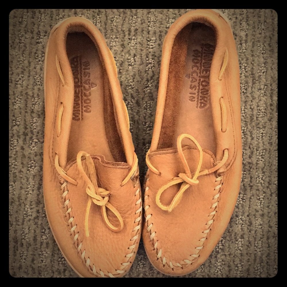 NWOT Women’s 7 Minnetonka Moccasins